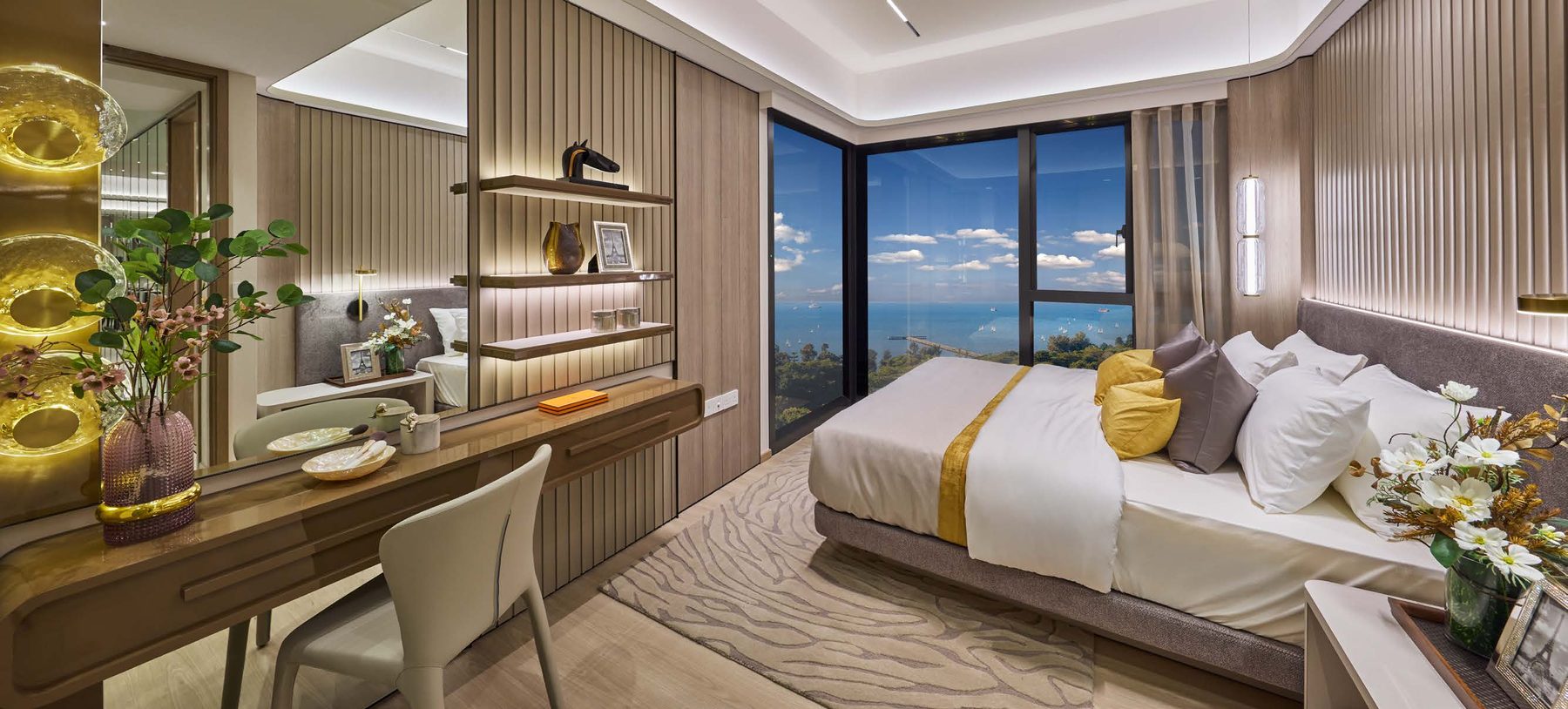 Bedroom with sea view